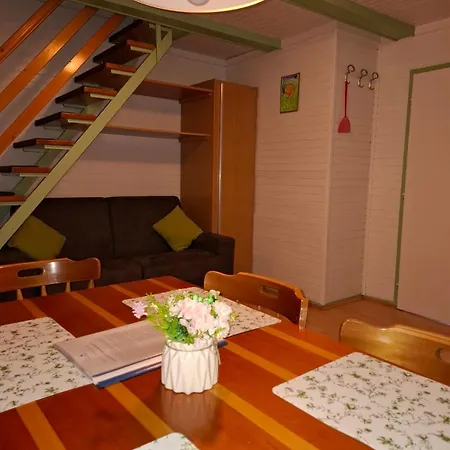 Brunarica Beti * Brezice